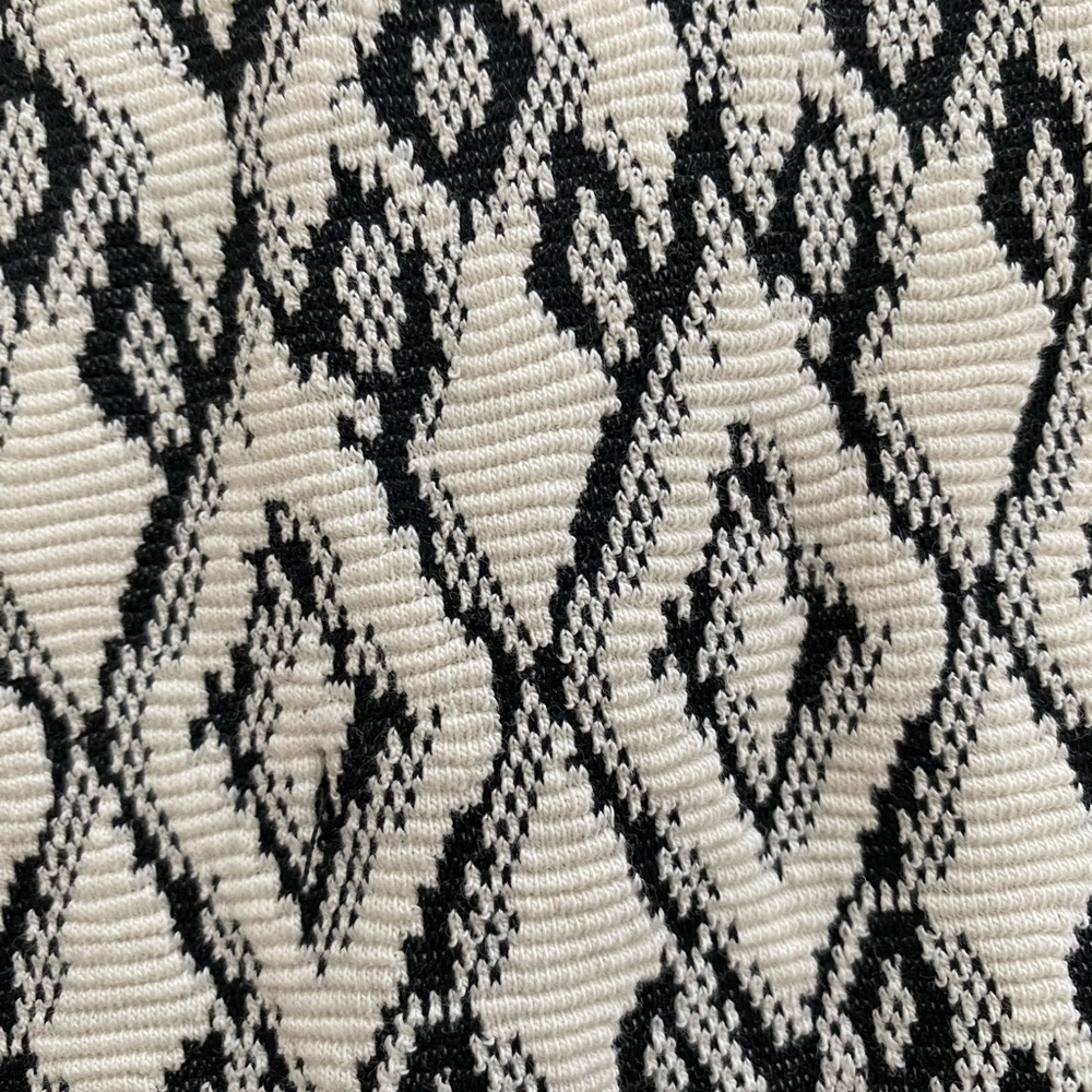 Philosophy Silver Diamond Pattern Knit Sweater - NWT Size M - Picture 9 of 10